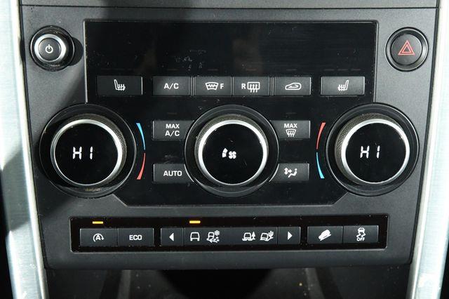 2016 Land Rover Discovery Sport SE photo