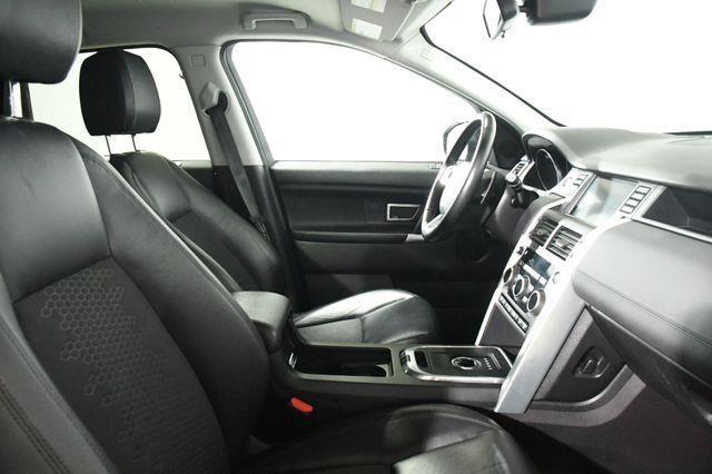 2016 Land Rover Discovery Sport SE photo