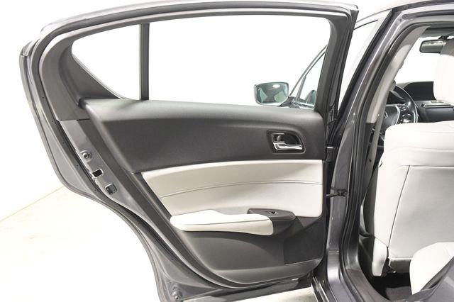 2017 Acura ILX w/Technology Plus Pkg photo