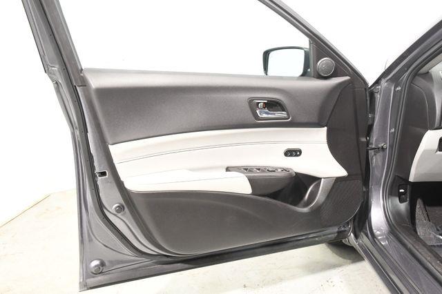 2017 Acura ILX w/Technology Plus Pkg photo