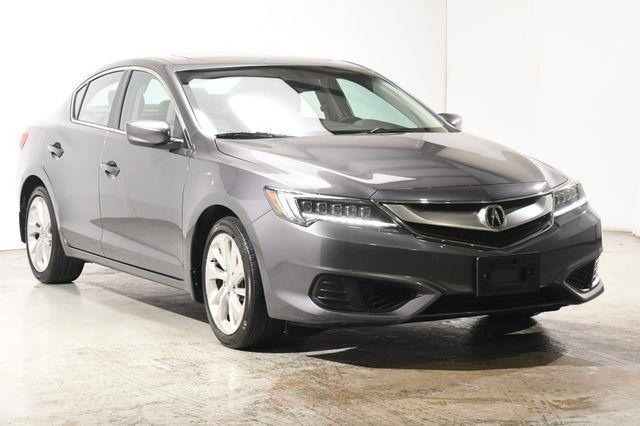 The 2017 Acura ILX w/Technology Plus Pkg photos