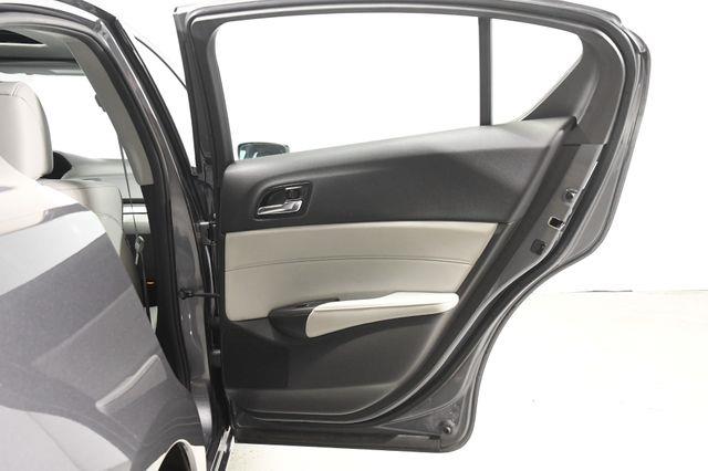 2017 Acura ILX w/Technology Plus Pkg photo