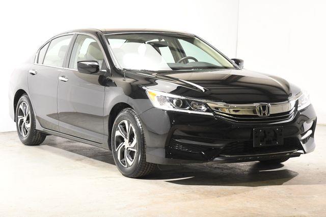 The 2017 Honda Accord LX photos