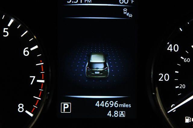2016 Nissan Rogue SV w/ Nav & Blind Spot photo