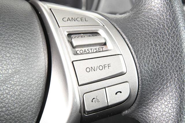 2016 Nissan Rogue SV w/ Nav & Blind Spot photo