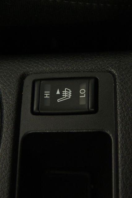 2016 Nissan Rogue SV w/ Nav & Blind Spot photo