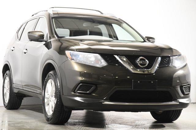 2016 Nissan Rogue SV w/ Nav & Blind Spot photo