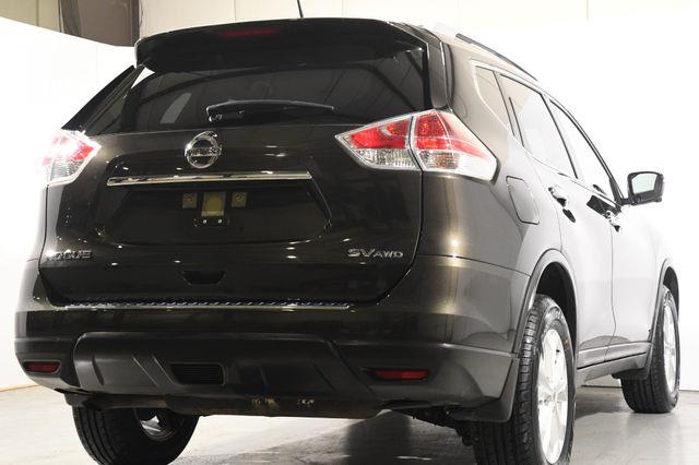 2016 Nissan Rogue SV w/ Nav & Blind Spot photo