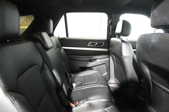 2017 Ford Explorer XLT photo