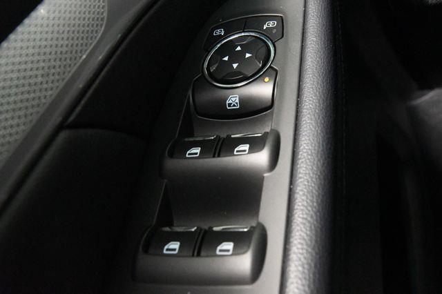 2017 Ford Explorer XLT photo
