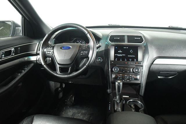 2017 Ford Explorer XLT photo