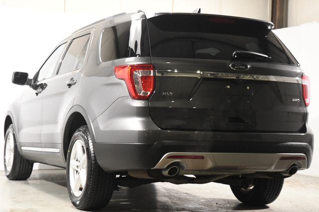 2017 Ford Explorer XLT photo