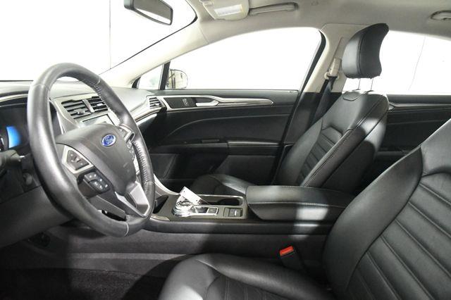 2017 Ford Fusion Energi SE photo