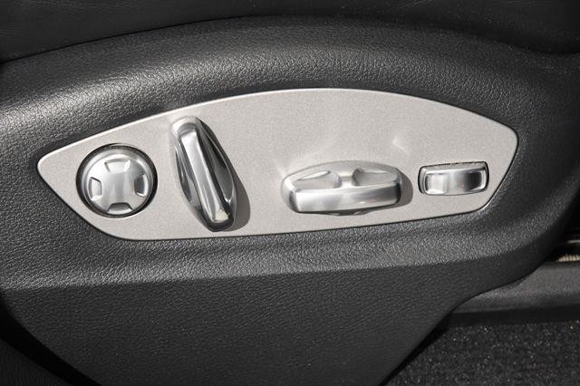2016 Porsche Cayenne Navigation/ Blind Spot/ Heated photo