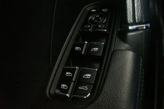 2016 Porsche Cayenne Navigation/ Blind Spot/ Heated photo