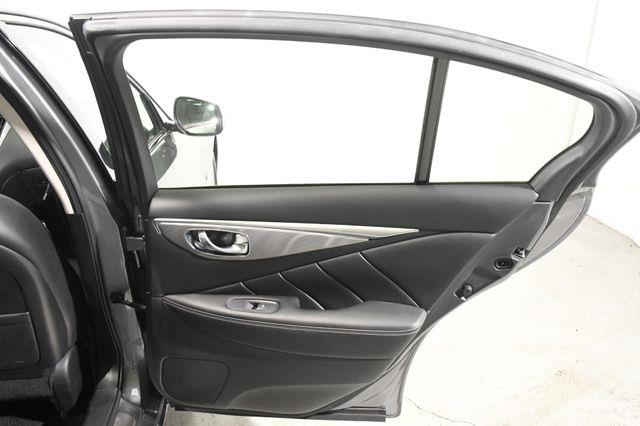 2016 Infiniti Q50 3.0t Premium Plus w/ Navigatio photo