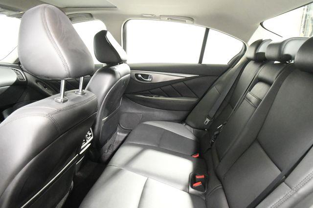 2016 Infiniti Q50 3.0t Premium Plus w/ Navigatio photo