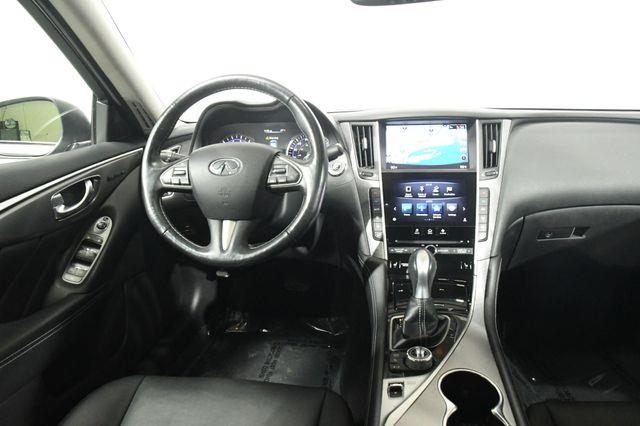 2016 Infiniti Q50 3.0t Premium Plus w/ Navigatio photo