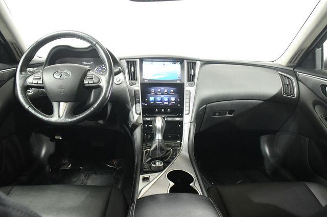 2016 Infiniti Q50 3.0t Premium Plus w/ Navigatio photo
