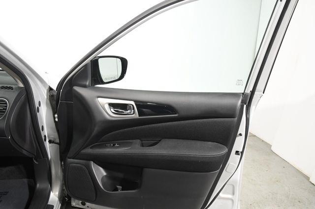 2017 Nissan Pathfinder SV w/ Heated Seats photo