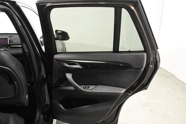 2017 BMW X1 xDrive28i SUV photo