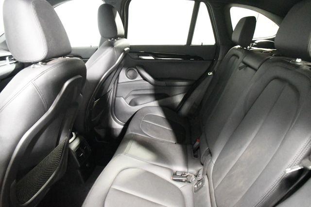 2017 BMW X1 xDrive28i SUV photo