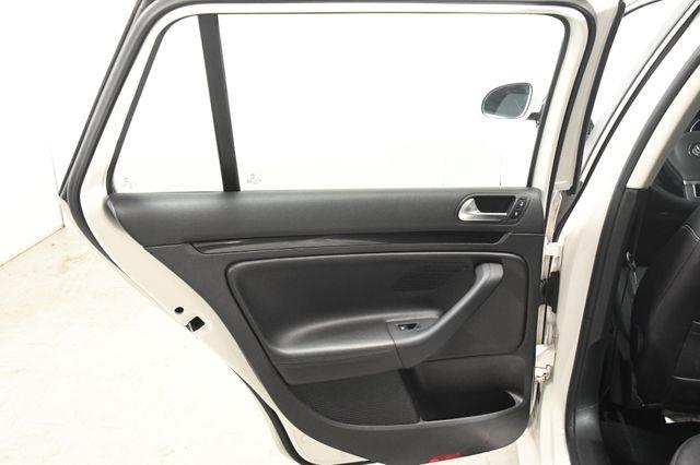 2012 Volkswagen Jetta SportWagen TDI photo