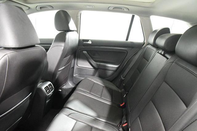 2012 Volkswagen Jetta SportWagen TDI photo