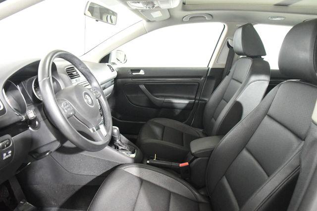 2012 Volkswagen Jetta SportWagen TDI photo