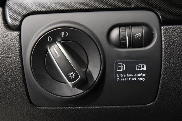 2012 Volkswagen Jetta SportWagen TDI photo