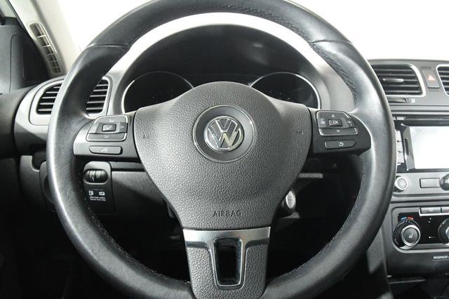 2012 Volkswagen Jetta SportWagen TDI photo