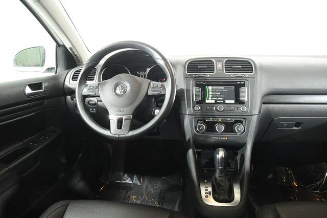 2012 Volkswagen Jetta SportWagen TDI photo