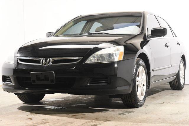 The 2006 Honda Accord LX photos