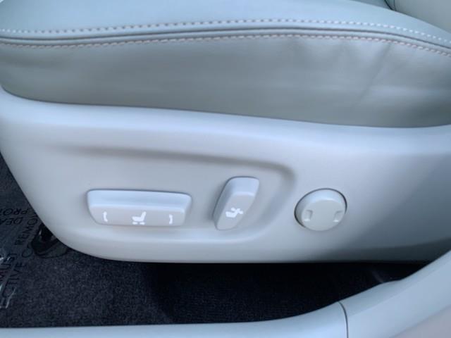 2012 Toyota Prius Two photo