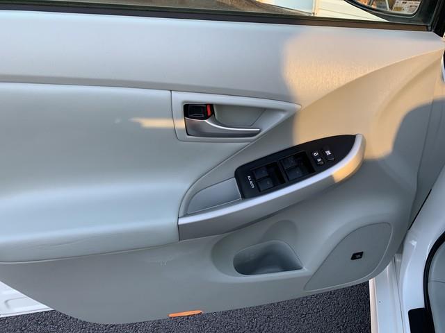 2012 Toyota Prius Two photo