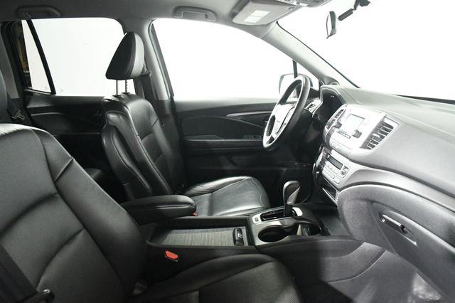 2017 Honda Ridgeline RTL photo