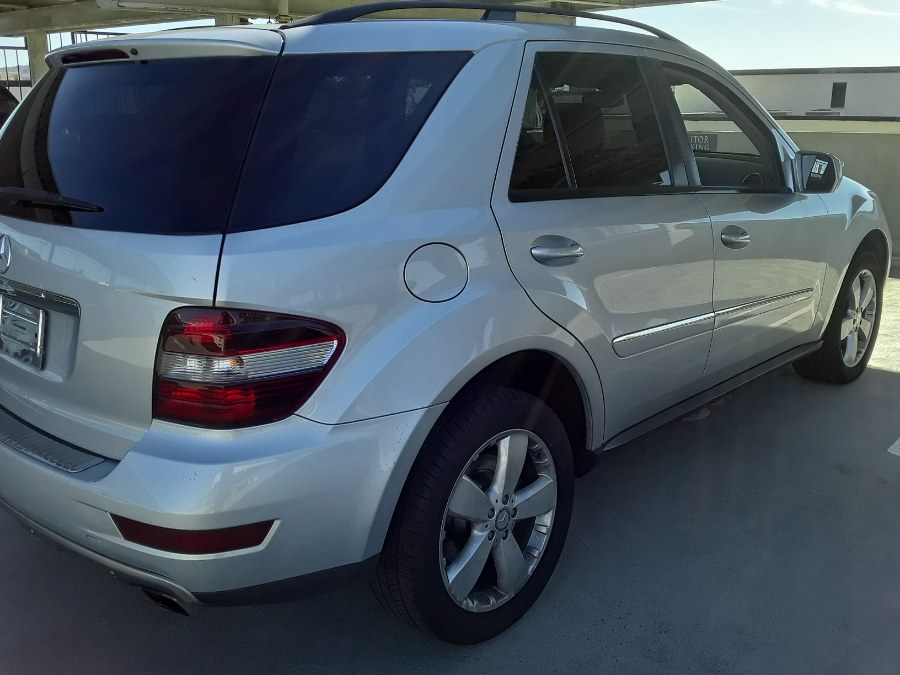 2009 Mercedes-Benz M-Class ML350 photo
