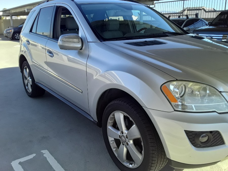 2009 Mercedes-Benz M-Class ML350 photo