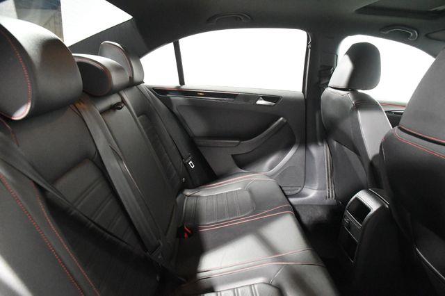 2016 Volkswagen Jetta 2.0T GLI SE photo