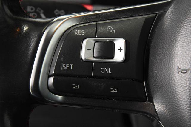 2016 Volkswagen Jetta 2.0T GLI SE photo