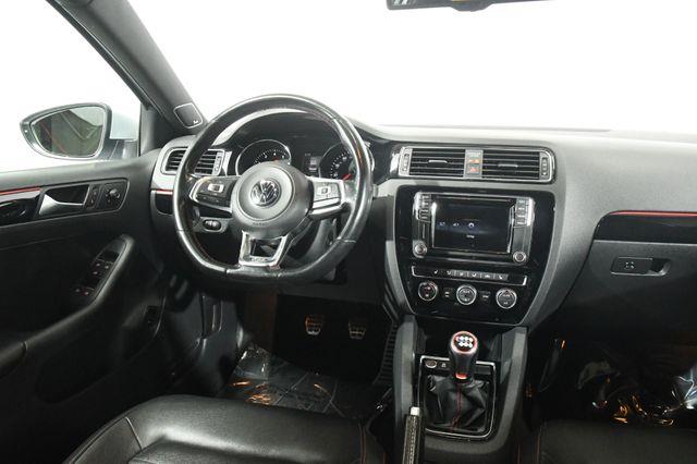 2016 Volkswagen Jetta 2.0T GLI SE photo