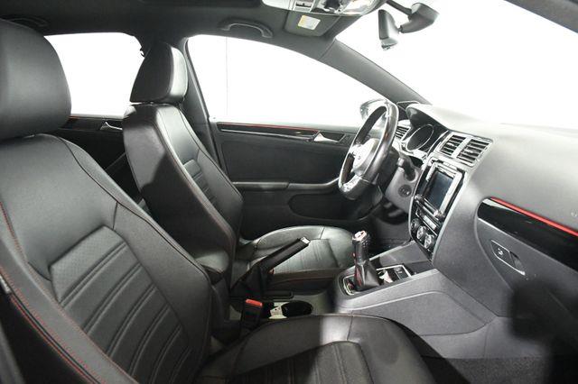 2016 Volkswagen Jetta 2.0T GLI SE photo
