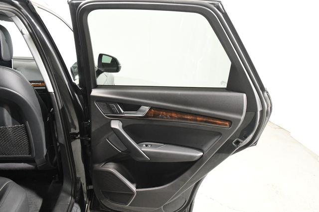 2018 Audi Q5 Tech Premium w/ Virtual Cockpi photo