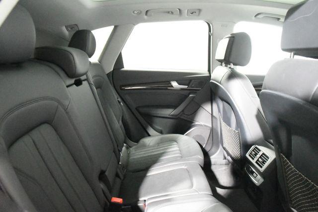 2018 Audi Q5 Tech Premium w/ Virtual Cockpi photo