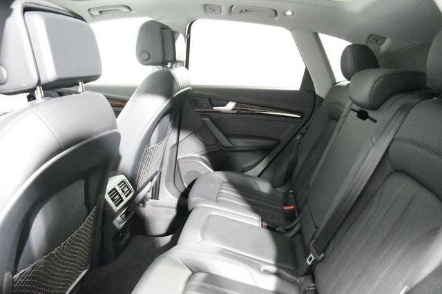 2018 Audi Q5 Tech Premium w/ Virtual Cockpi photo