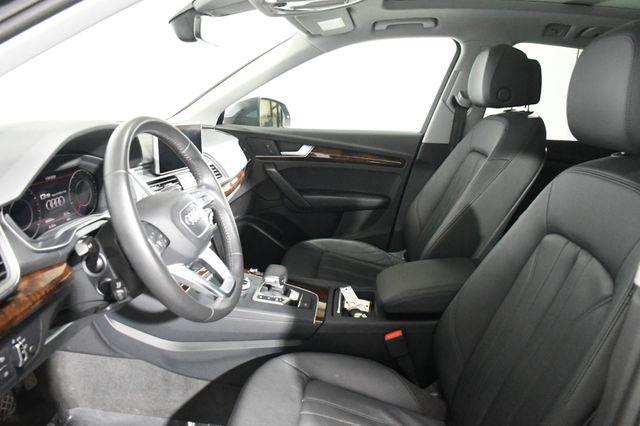 2018 Audi Q5 Tech Premium w/ Virtual Cockpi photo