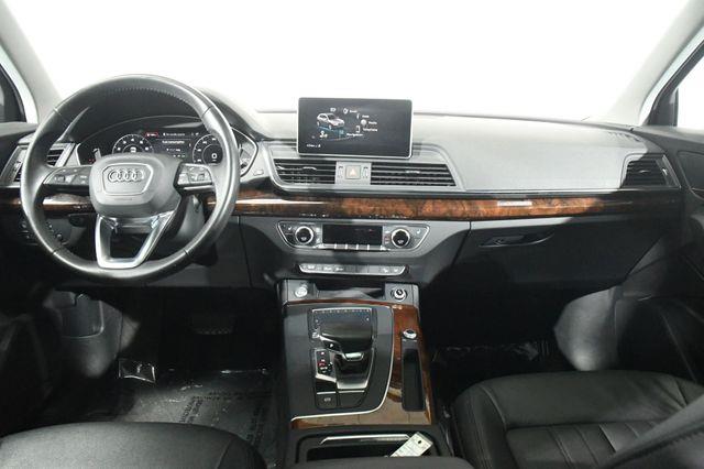 2018 Audi Q5 Tech Premium w/ Virtual Cockpi photo