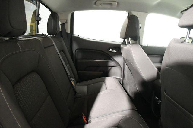 2016 GMC Canyon 4WD SLE w/ Navigation photo