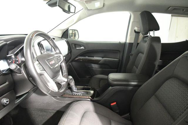 2016 GMC Canyon 4WD SLE w/ Navigation photo
