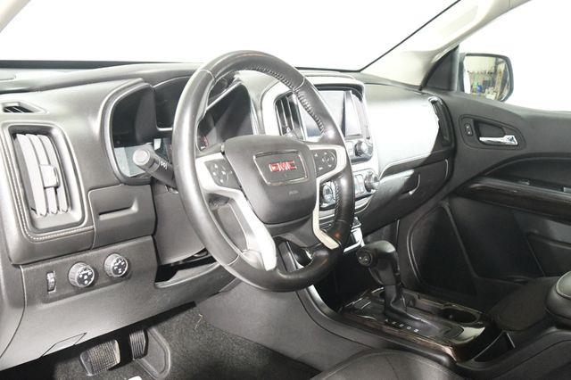 2016 GMC Canyon 4WD SLE w/ Navigation photo